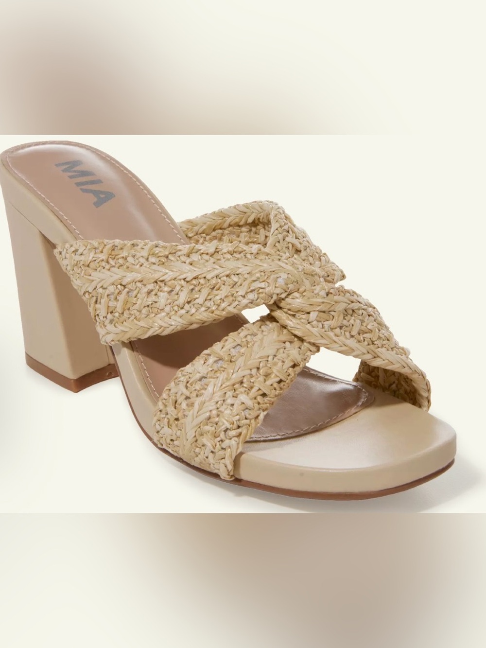 MIA Maxine Natural Raffia Woven Block Heel Sandal. Size 8M new in box